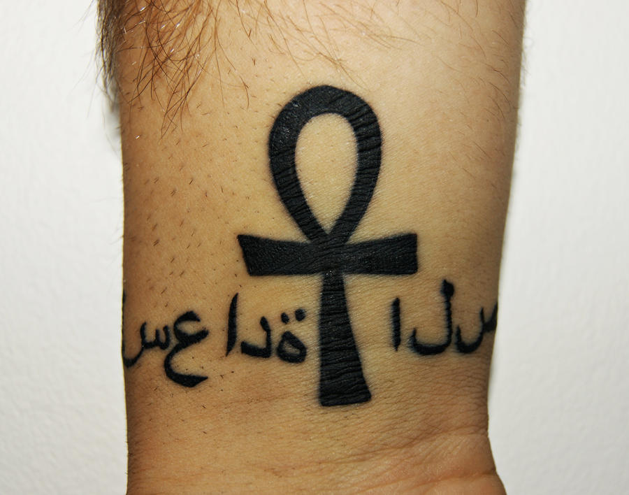 Resultado de imagen para tattoo cruz ankh